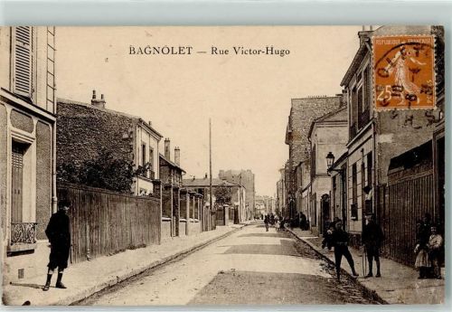 Bagnolet Rue Victor Hugo Junge mit Rad
