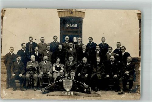 Sankt Martin 1928 Gruppenaufnahme Bahnhof Schützen St. Martin Ort ? 1928 Privatfoto AK