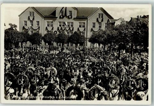 Kamenz Kamenzer Forstfest Aufmarsch am dem Schulplatz