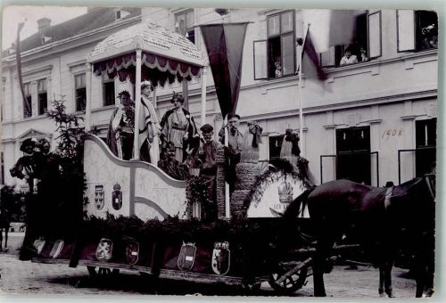 Laa 1908 Festwagen