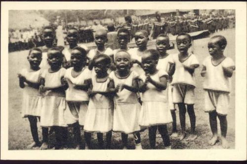 um 1920/30 Kongo, Les Petits sont de la Fete