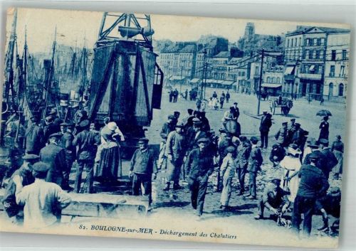 Boulogne-sur-Mer 1913 Hafen Entladen der Fischdampfer
