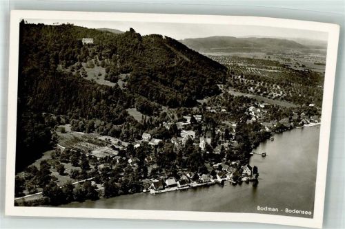 Bodman Fliegeraufnahme des Ortes mit Kirche St. Peter und Paul