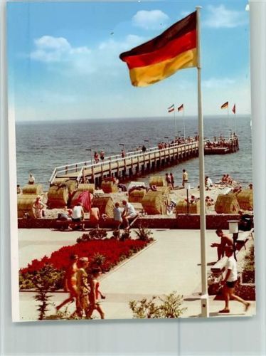 Haffkrug Strand Strandkörbe Seebrücke