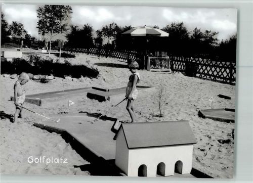 Garbsen Minigolf Brüderchen mit Schwesterchen