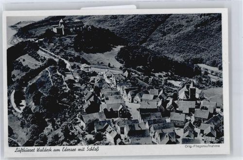Waldeck Fliegeraufnahme Schloss See Baum Haus