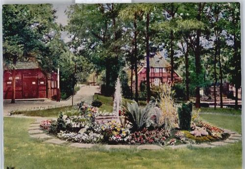 Jesteburg Garten, Fachwerk, Lüneburger Heide, Farbfoto