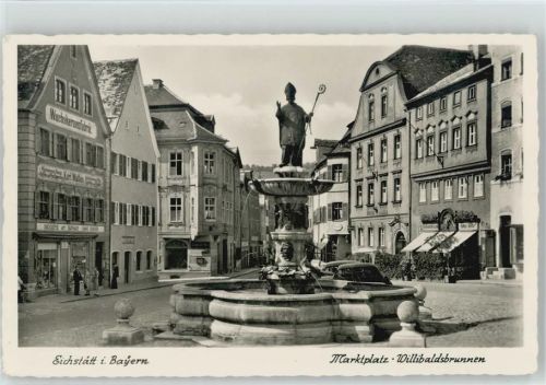 Eichstätt Marktplatz Willibaldsbrunnen