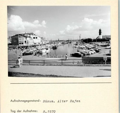 Büsum Alter Hafen Leuchtturm Foto montiert auf Karton