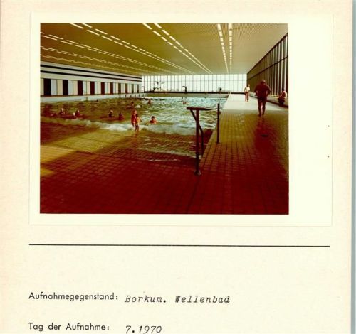Borkum Wellenbad Innenaufnahme Foto montiert auf Karton