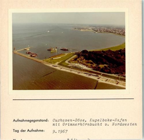 Cuxhaven Cuxhaven Döse Luftaufnahme Kugelbake-Hafen mit Grimmerhörnbucht von NW Foto montiert auf Karton
