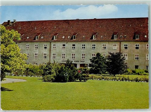 Lankwitz Krankenhaus Maria Trost Rückseite mit Abschürfungen bzw Kleberesten