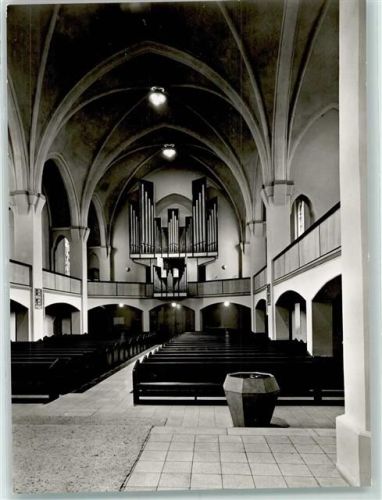 Lichterfelde Pauluskirche Rückseite mit Abschürfungen bzw Kleberesten