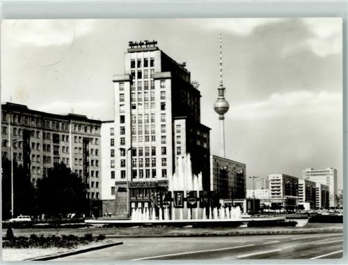 Friedrichshain Strausbergerplatz
