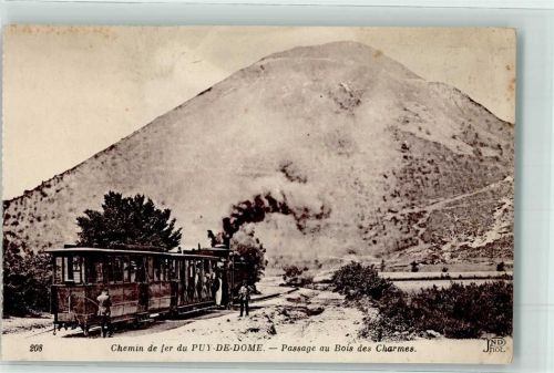 Orcines Chemin de fer du Puy de Dome Passage au Bois des Charmes