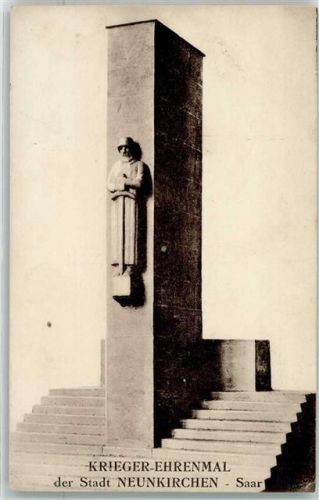 66538 W6680 Neunkirchen , Saar Foto AK Kriegerdenkmal