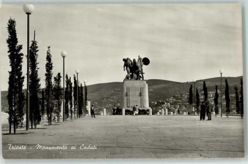 Trieste / Triest / Trst Monumento ai caduti
