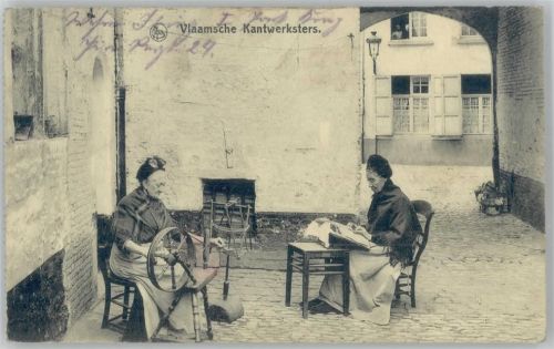 1916 Alte Frauen auf der Strasse beim Spinnen und Klöppeln - Belgien Vlaamsche Kantwerksters