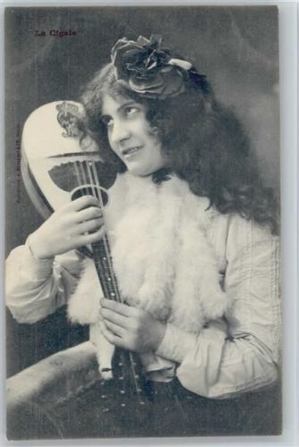 La Cigale mit einer Laute ca 1900 AK Pelzstola