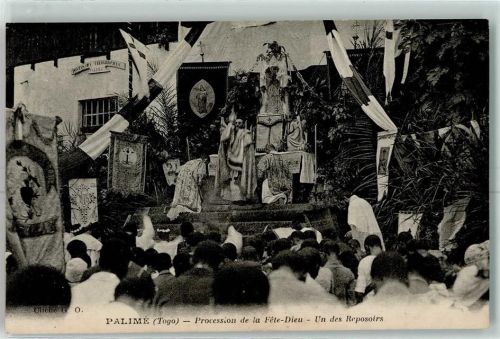 Agome Palime Procession de la Fete-Dieu Un des Reposoirs
