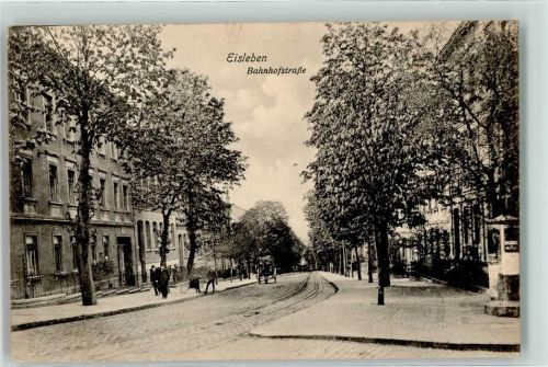 Lutherstadt Eisleben Bahnhofstraße Litfaßsäule Kutsche Baumblüte
