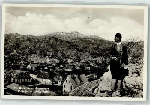 Lovcen Nationalpark Mann Tracht Volkstyp