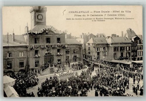 51120 Charleville Foto AK Rathaus Place Ducale Fete du 3 Centenaire 1906