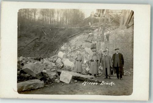 02500 Hirson Privatfoto AK Brücke Trümmer Katastropfe Unglück Soldaten