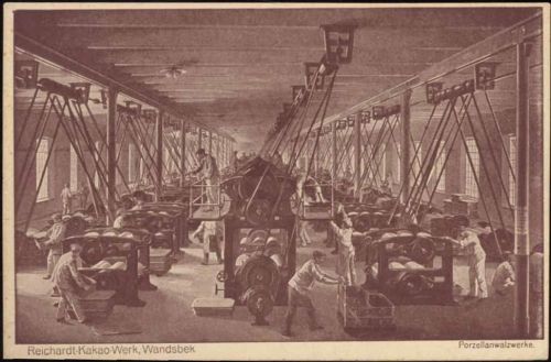 um 1920-25 Hamburg, Reichardt-Kakao-Werke in Wandsbek, Hersteller der Golf-Schokoladen, Maschinensaal mit Porzellan-Walzwerken
