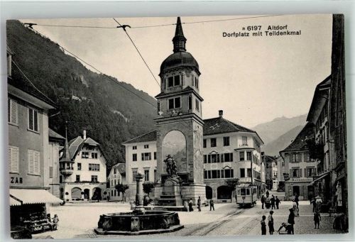 Altdorf UR Dorfplatz mit Telldenkmal