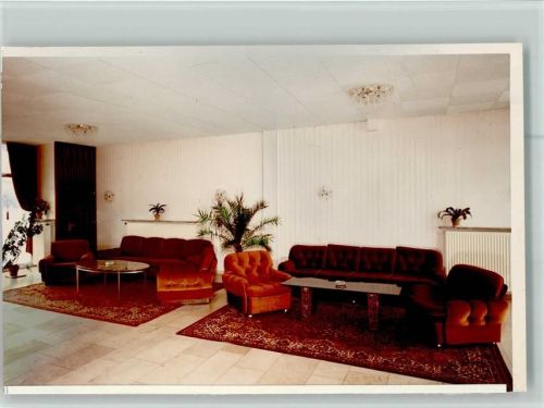 Bigge Hotel Panorama Innenaufnahme Sitzgruppen