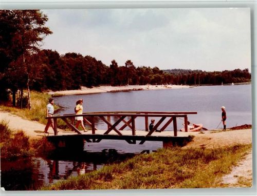 Suderburg Paar am Holzsteg