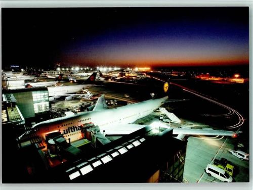 Lufthansa Jet Nachtaufnahme Frankfurt Main