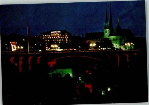 Luxembourg NachtaufnahmeAdolphe Brücke