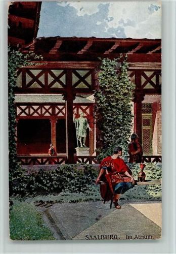 Römer sitzt im Atrium der Saalburg