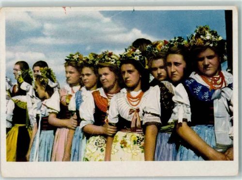 Jugend Frieden Blumenkränze
