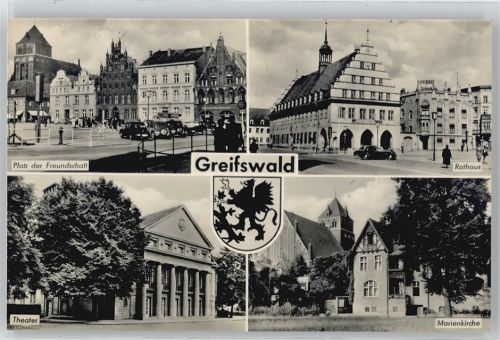 Greifswald Theater Rathaus Platz Kirche Auto Fußgänger