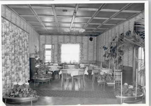 Schneidhain Foto Gasthaus Rothenbacher Lampe Tisch Stuhl