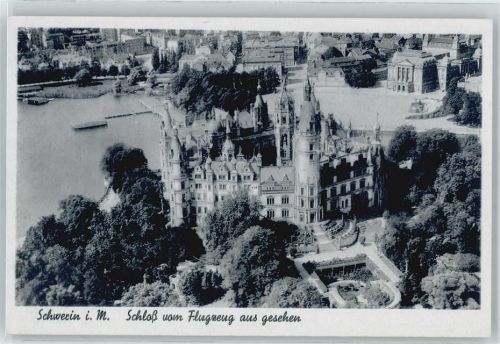Schwerin Fliegeraufnahme Schloss Baum