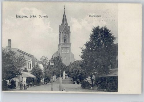 Bukow Marktplatz , Kriegerdenkmal