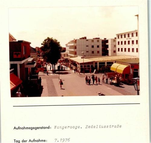 Wangerooge Zedeliusstraße Foto montiert auf Karton
