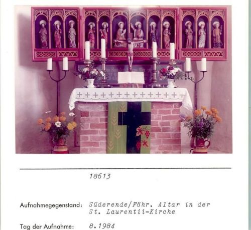 Süderende Altar in der St. Laurentii-Kirche Kirchen, Grabsteine, etc. Foto montiert auf Karton