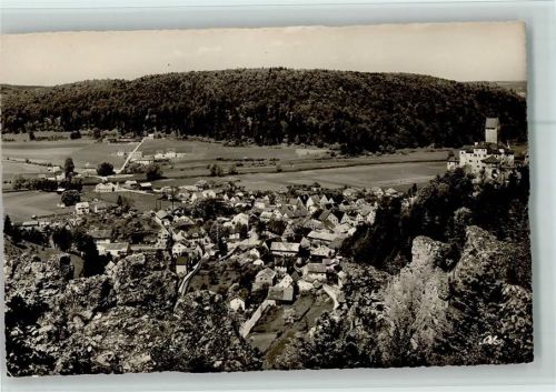 Kipfenberg Blick auf den Ort mit Burg und Flüchtlingslager