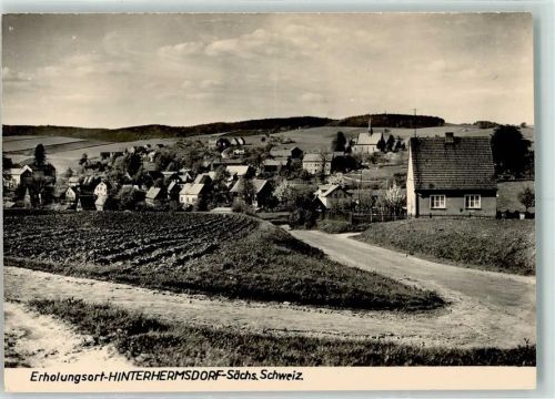 Hinterhermsdorf Rückseite mit Abschürfungen bzw Kleberesten