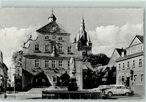 Brilon Marktplatz Rathaus Pfarrkirche Marktbrunnen