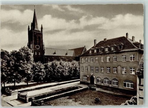 Troisdorf Kath. Kirche St. Hyppolytus Canisiushaus
