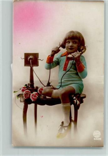 Kind am Telefon , handcoloriert
