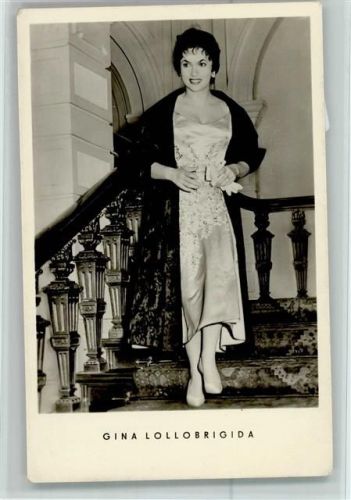 Gina Lollobrigida - VEB Volkskunstverlag G 593 AK