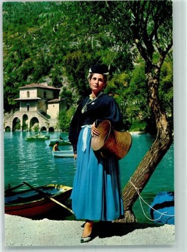 Scanno Der See Frau in Tracht