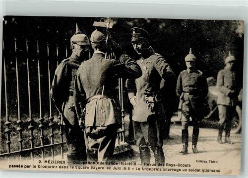 La Meziere 1918 Uniform WK I vor der Überprüfung der Pfadfinder in Square Bayard im Juni 1918